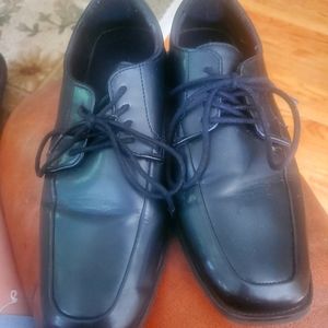 Dress shoes